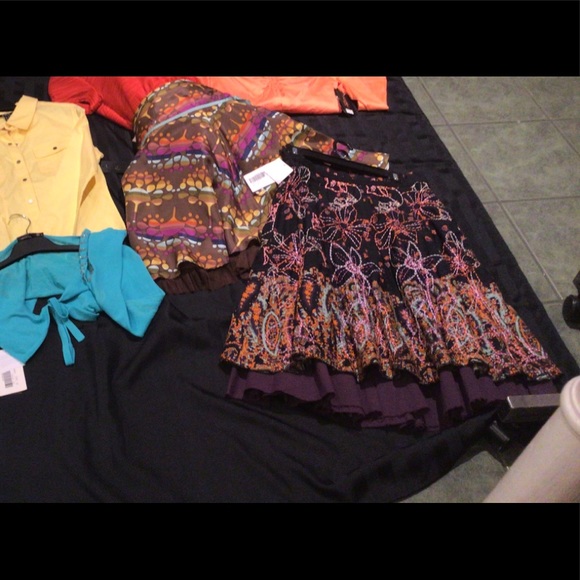 NWT Multi coloured skirt - Picture 5 of 5